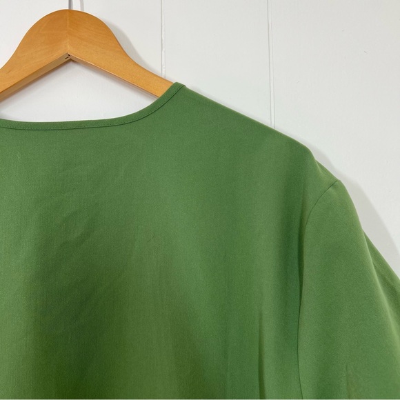 Figs Green Leon Scrub Top - Picture 8 of 15